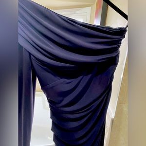 Gorgeous blue one shoulder dress.